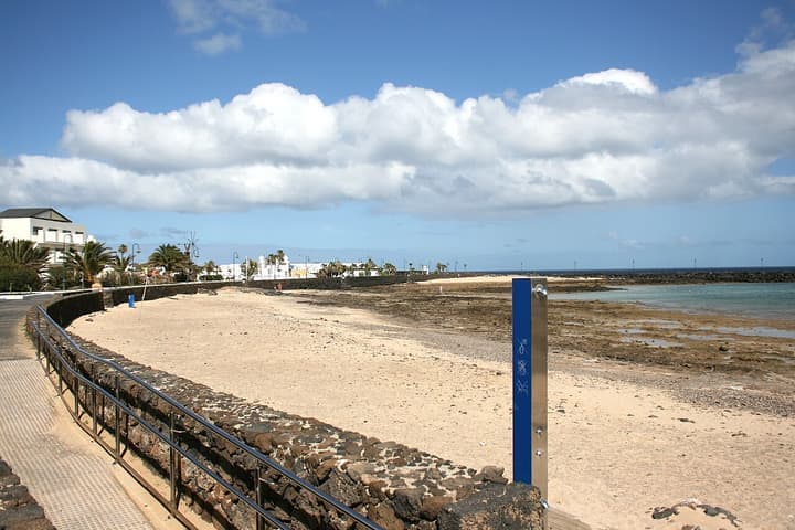 Playa de los Charcos